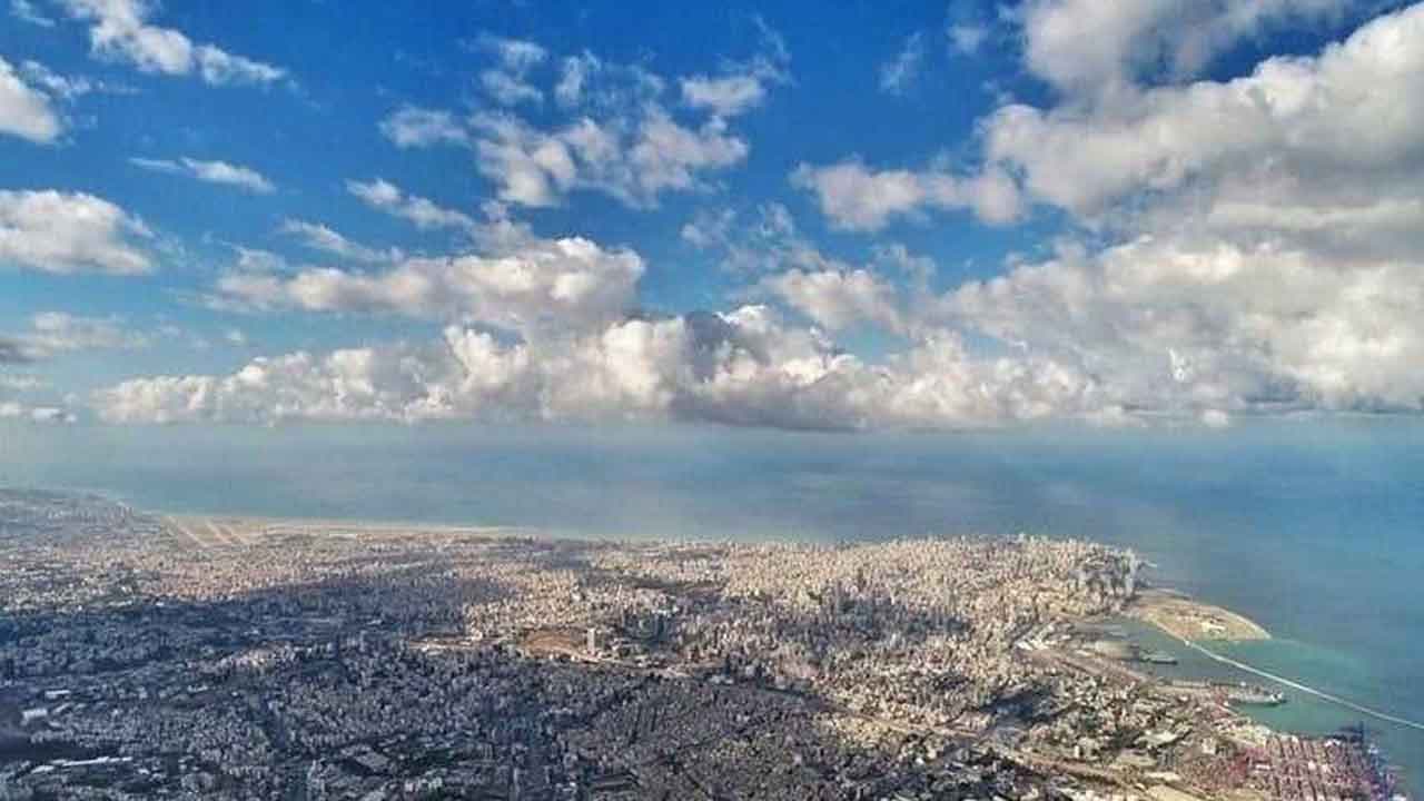الحرارة تتخطى معدلاتها الموسمية غدًا... وتقلبات جوية السبت